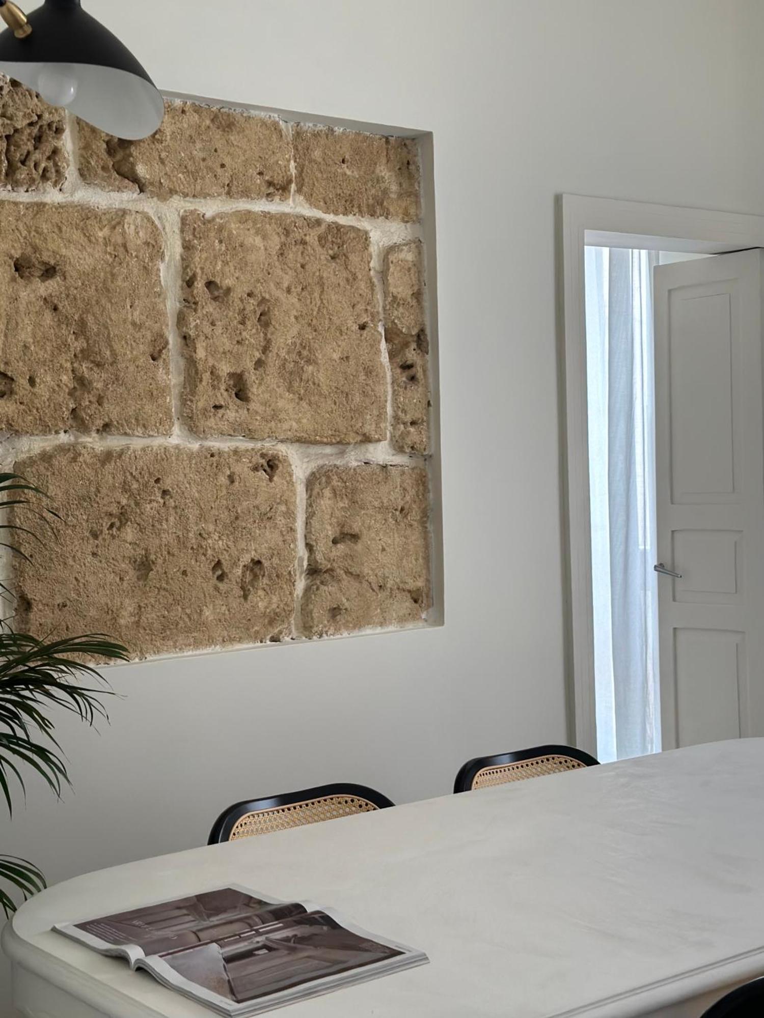F Home Noto Eksteriør bilde