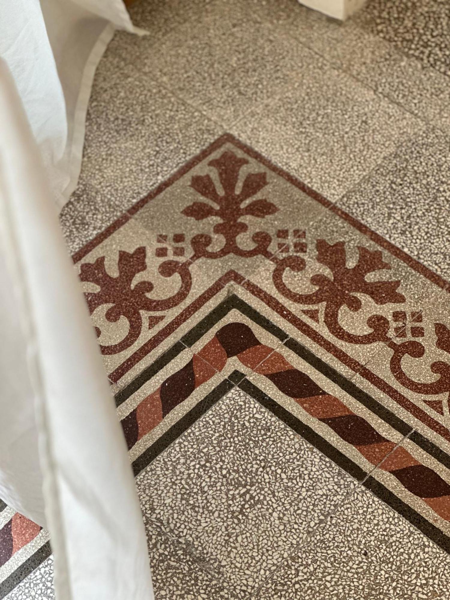 F Home Noto Eksteriør bilde